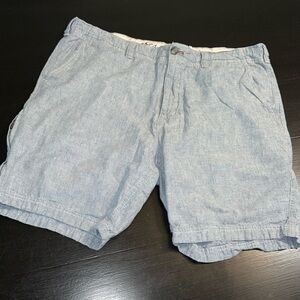 Eddie Bauer Men's Light Blue Flat Front linen blend Shorts